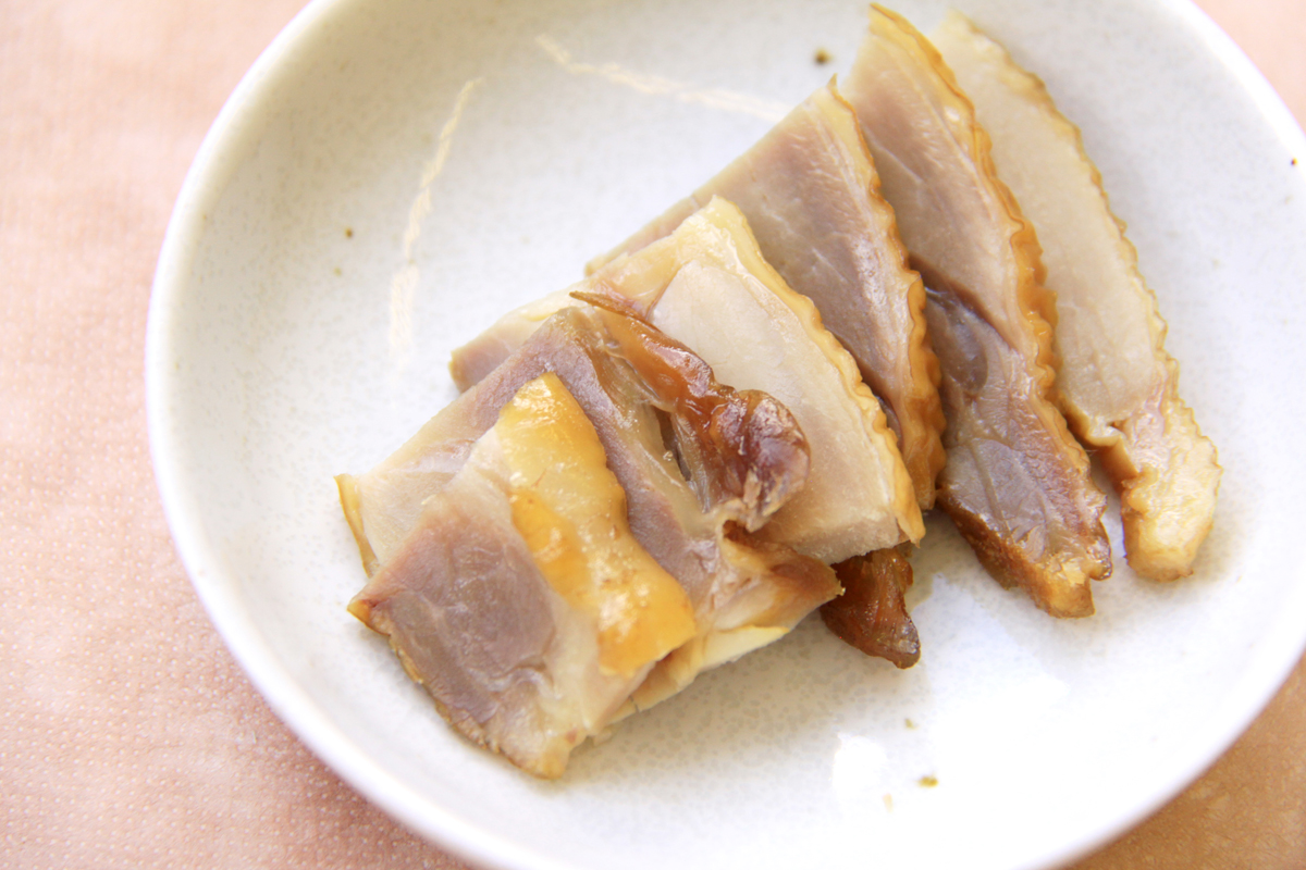 やまがた地鶏燻製スモークチキン(もも)|おぐに地鶏フーズ